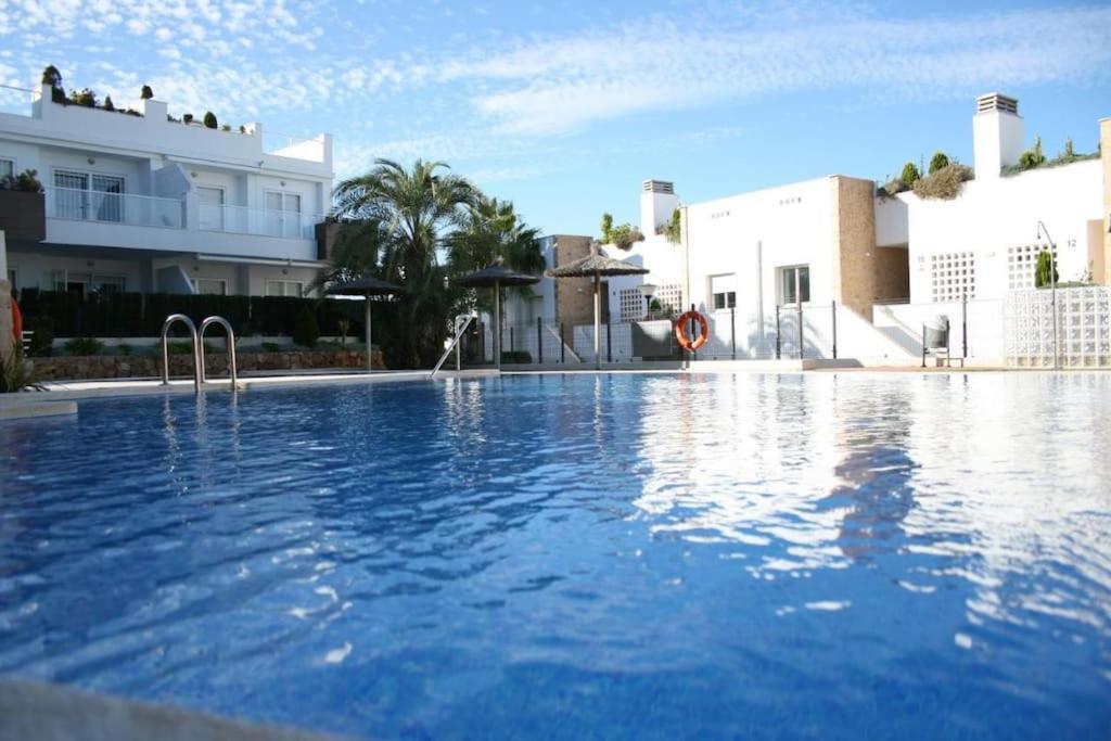 Nova Beach Super Cool Seaview Apartment 圣波拉 外观 照片